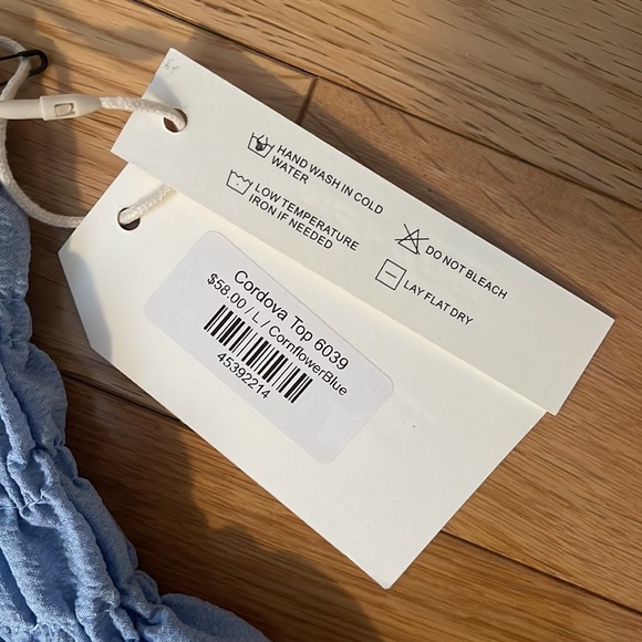 Cropped top with tie straps - Picture 2 of 3